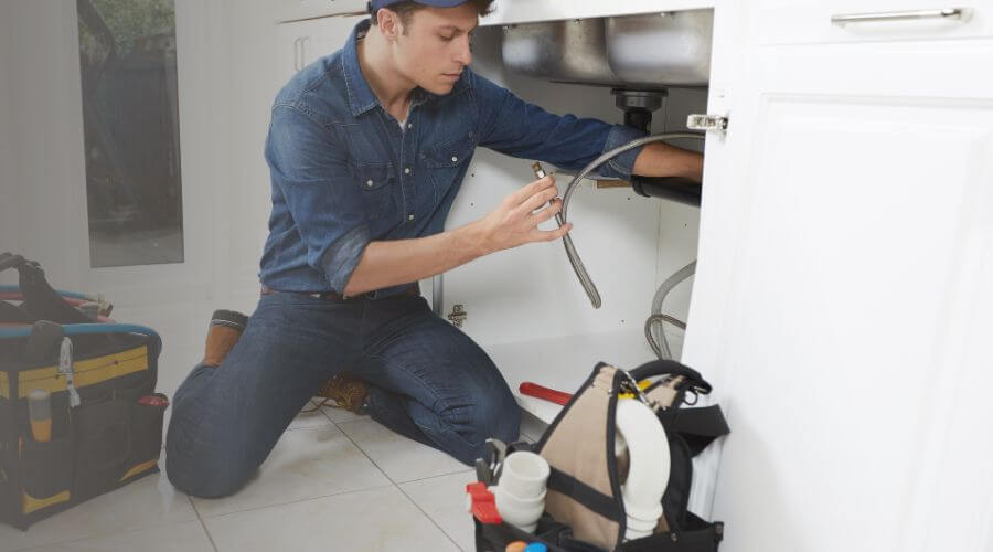 Burst Pipe Repair in Berclair, TX